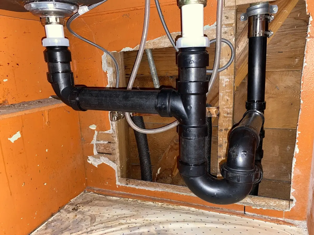 Professional Pipe Bursting equipment and tools on the job in Comstock